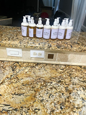 Liquid Hand Wash Pump Bottles Lot of 10 White Aloe Vera Honey Lavender