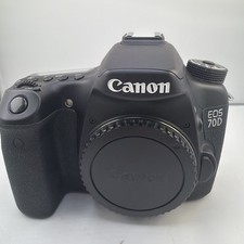 Canon EOS 70D 20.2MP Digital SLR Camera W/batteries And Charger 091026-4