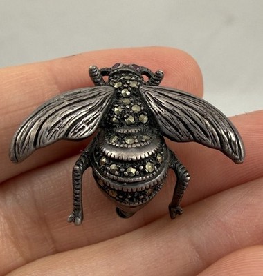Vintage Sterling Silver Gemstone Ruby Eye Marcasite Bug Insect Bee   Pin Brooch