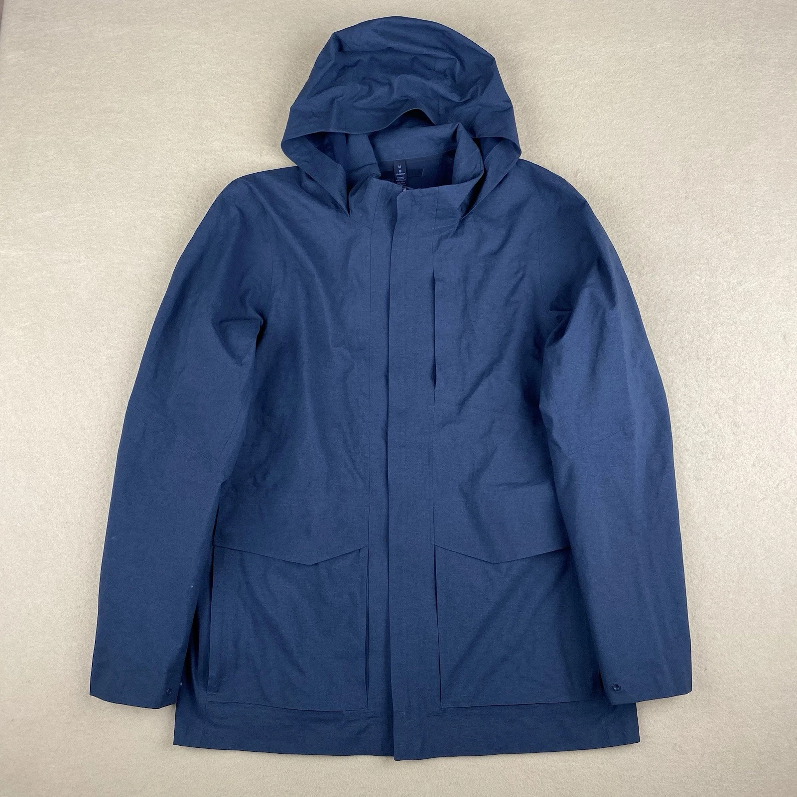 Lululemon Storm Field Jacket Mens Medium Charcoal Black Gray Athleisure Gorpcore
Opens in a new wind