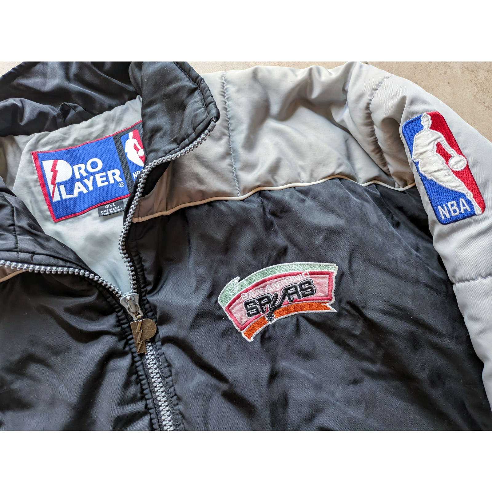 San Antonio Spurs 90s PRO Player puffer jacket L black San Antonio Spurs 90s PRO Player puffer jacket L black