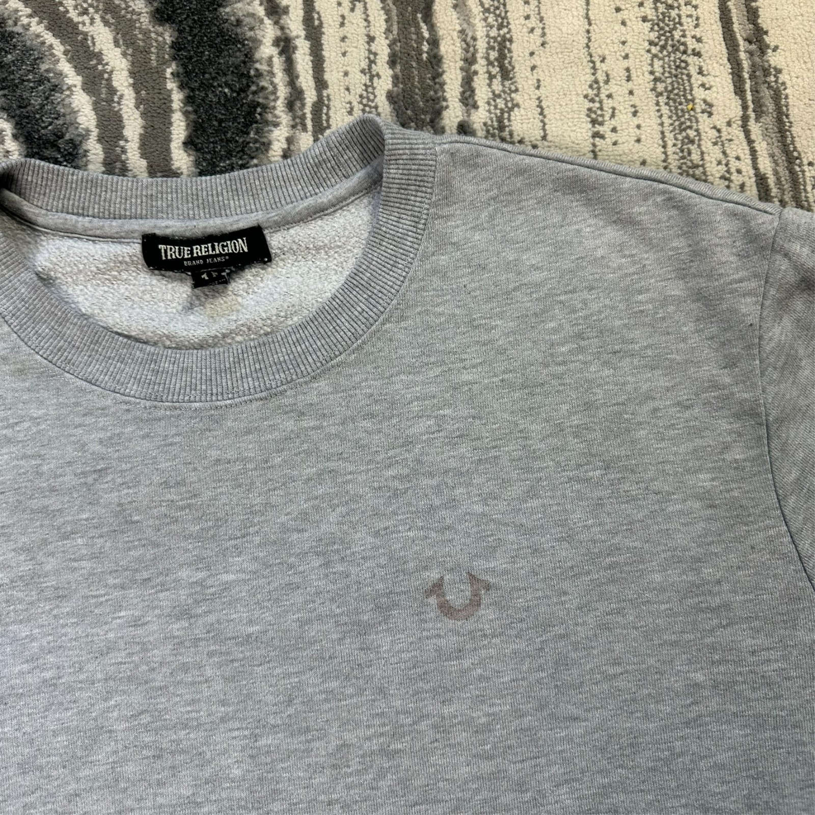 Vintage True Religion Grey Horseshoe Logo Sz Medium Crewneck Pullover Sweatshirt image 3