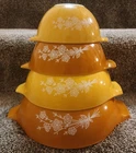 🔥VTG Beautiful Pyrex Butterfly Gold Cinderella Nesting Mixing Bowls Set 🔥