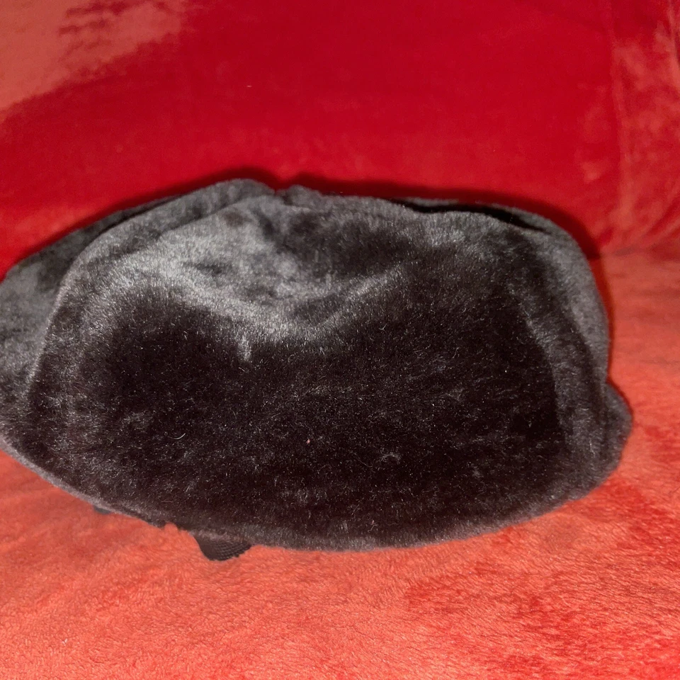 Vintage Brown  Mod Cloche  Hat Winter Warm Woman’s - Image 3 of 4