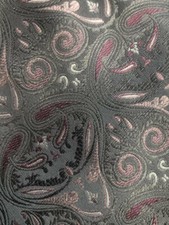 VAN HEUSEN EUC Gray Pink WhitePaisley Silk Tie 59 " X 3 "