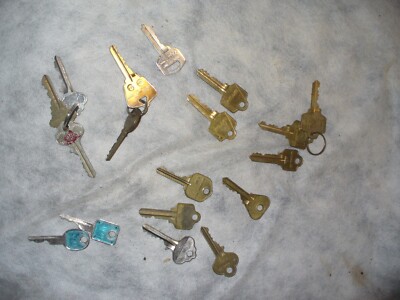 Lot of 18 Assorted Keys Weiser Arrow Ilco USA National Key Axxess