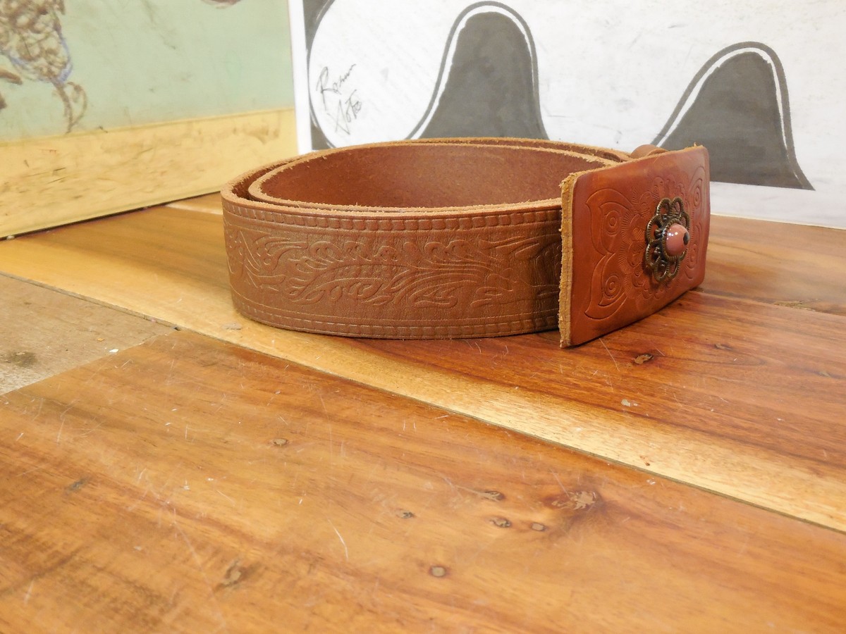 Linea Pelle 8 Shaped Belt Vintage Linea Pelle Studded Cognac Leather | Mercari main image 2