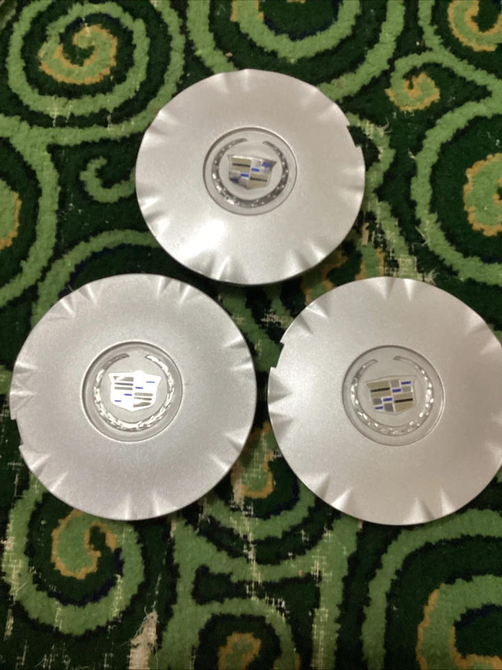 CADILLAC SRX 9599024 OEM TAPACUBOS TAPACUBOS CUBIERTA LLANTA PLATEADA 10-16 1 pieza Foto 4 de 4