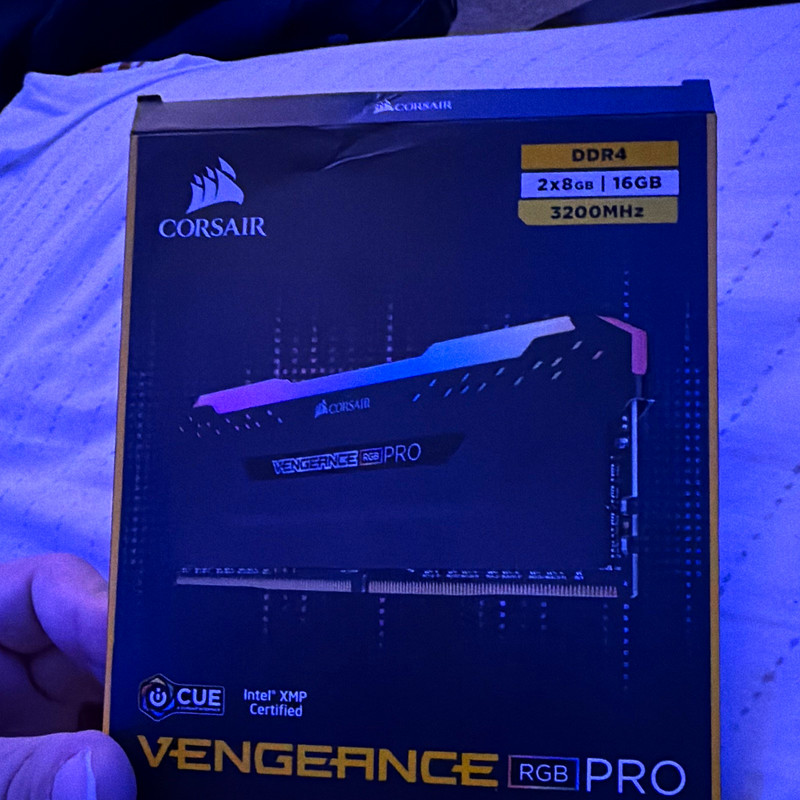 Corsair Vengeance RGB Pro 16GB (2x8GB) DDR4 3200 DIMM 288-Pin XMP CMW16