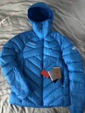 Mammut Taiss Insulated Hooded Down Jacket Mens Small Glacier Blue Brand New