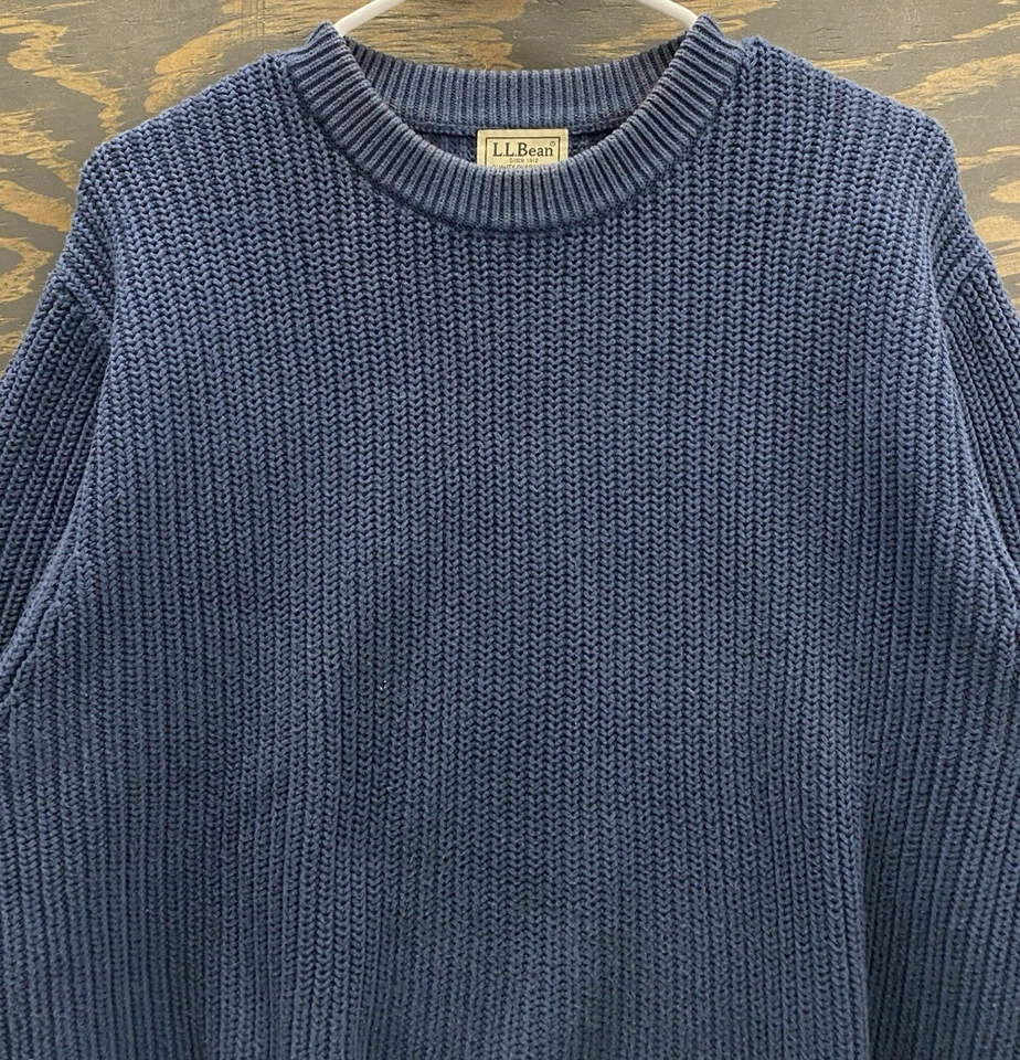 L.L.Bean Men’s Medium Cotton Fisherman Knit Sweater Navy Blue Chunky Knit - Image 4 of 4