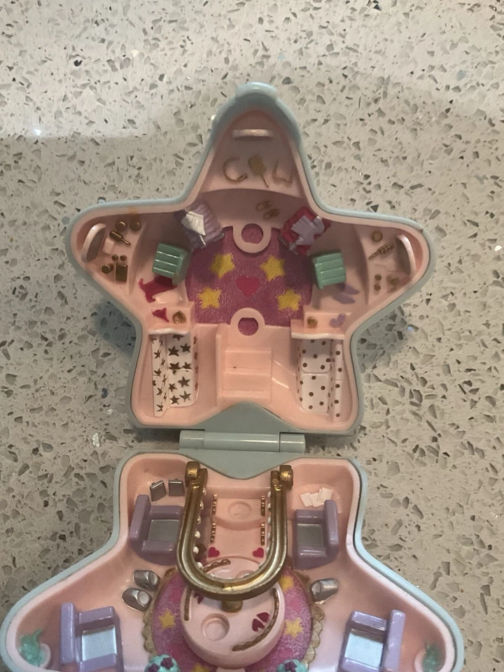 “Rare” Vintage Polly Pocket Fairy Fashion Fun 1992 Bluebird Toy - Image 3 of 4