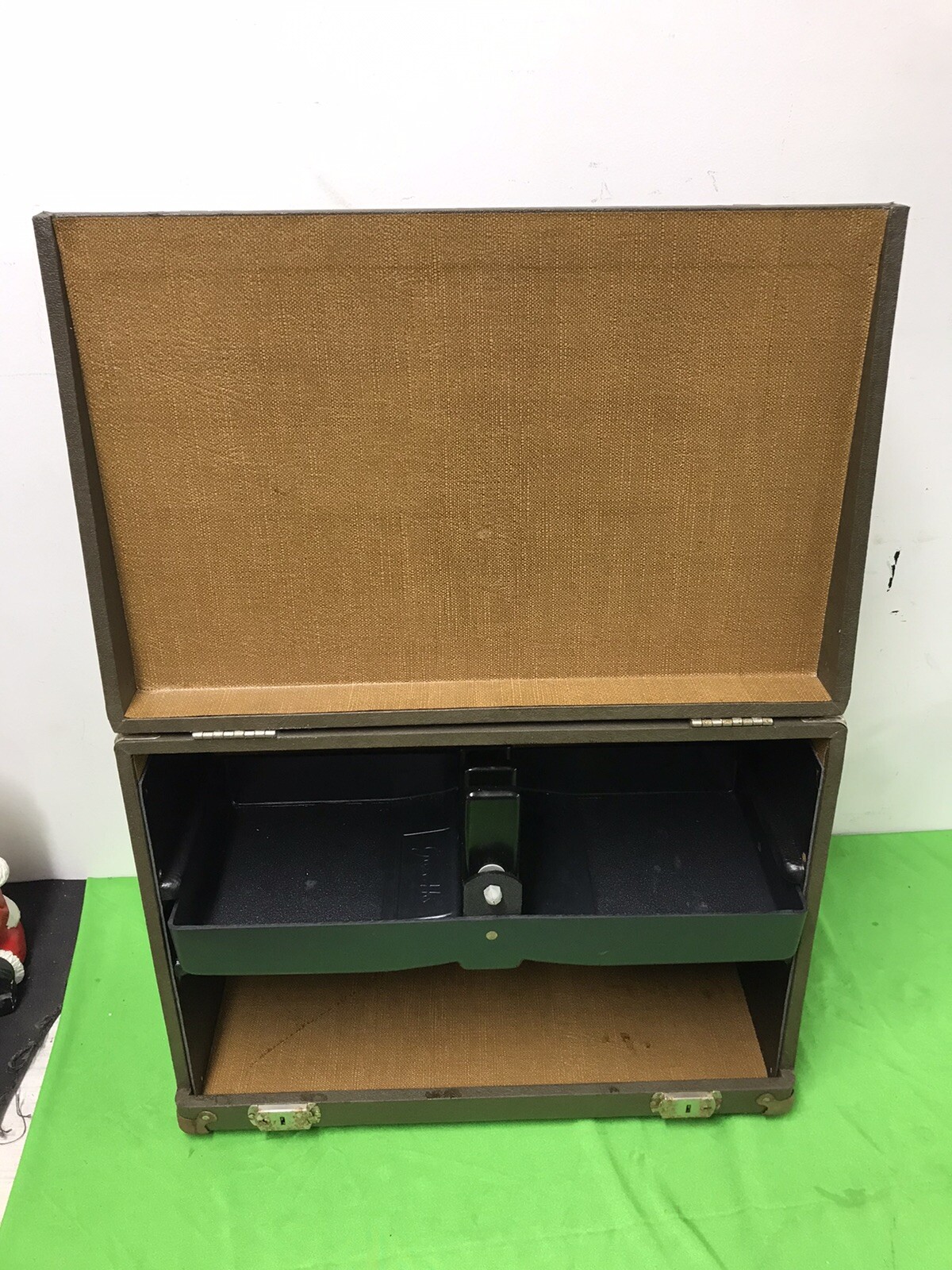 GunHo Gun Shooters Range Box Pistol Case Vintage 18"x13"81/2" No Keys eBay