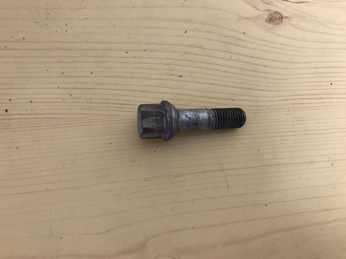 MERCEDES BENZ OEM W203 W209 C230 C32 CLK320 WHEEL RIM RIMS LUG NUT BOLT STUD