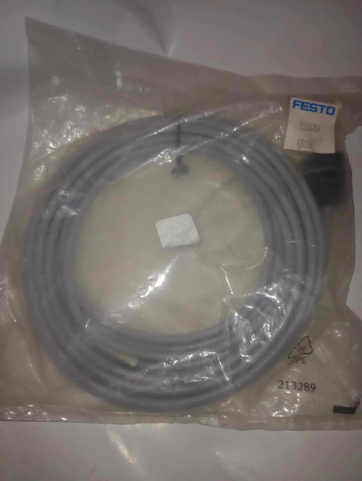 NEW GENUINE FESTO 151689 KMEB-1-24-5-LED CABLE ASSEMBLY