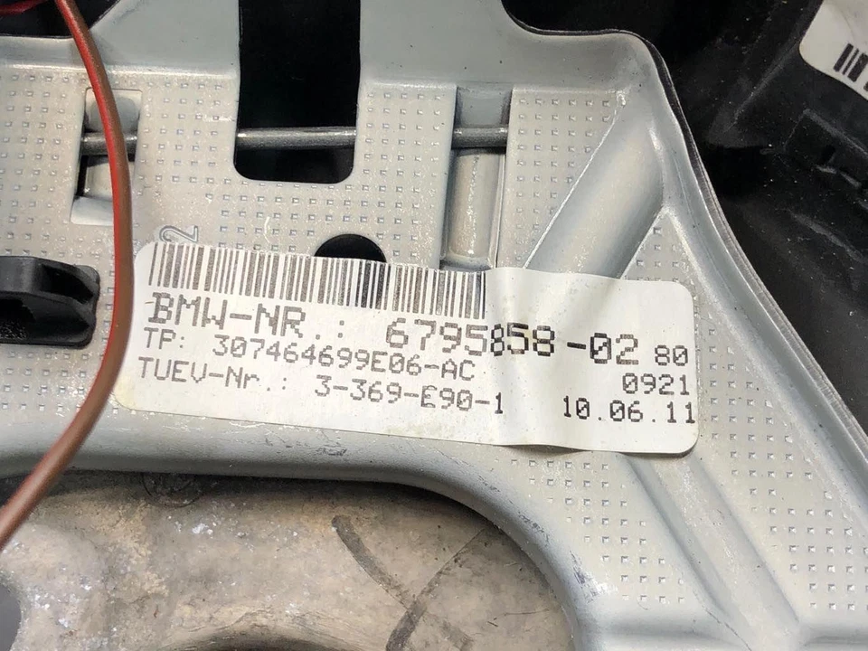 BMW 135 2008-2012 volante de cuero con levas de cambio sin paquete de rendimiento Foto 3 de 4