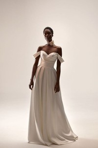 ebay designer wedding dresses Why I Ditched My Designer Wedding Dress for a $200 Vintage Gown from eBay + My Best Bridal Finds