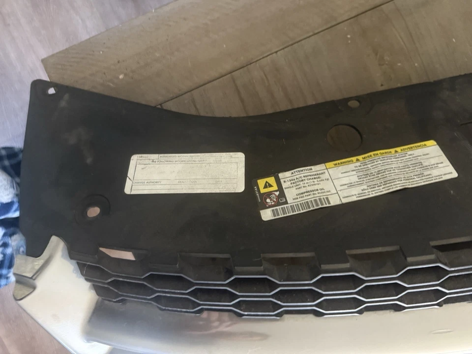 Хромированная и черная верхняя решетка для Dodge Avenger 2011-2014 годов выпуска с эмблемой от оригинального производителя - Изображение 4 из 4