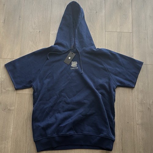 Undefeated UACTP Navy Blue Gray Short Sleeve Fleece Pullover Hoodie Size Medium