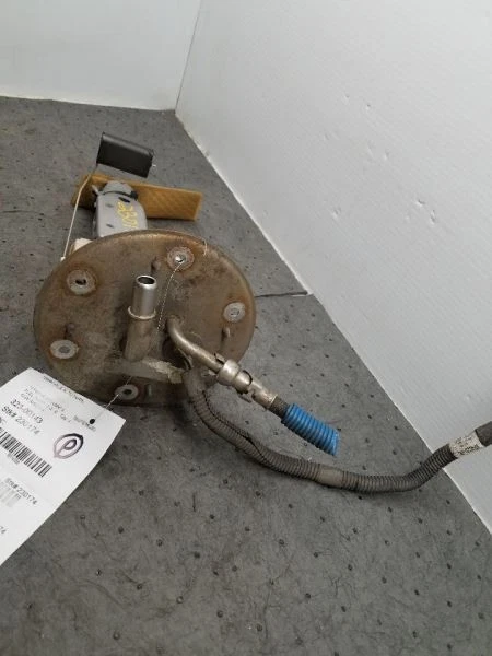 Fuel Pump Assembly Front Of Rear Axle Fits 05-08 FORD E150 VAN 1143000 - Image 3 of 4