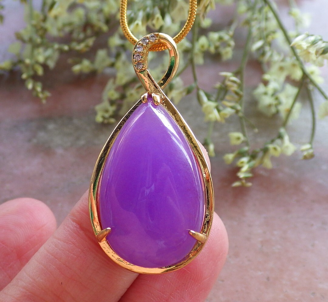 Yellow Gold Plate Lavender JADE Pendant Teardrop Diamond Imitation