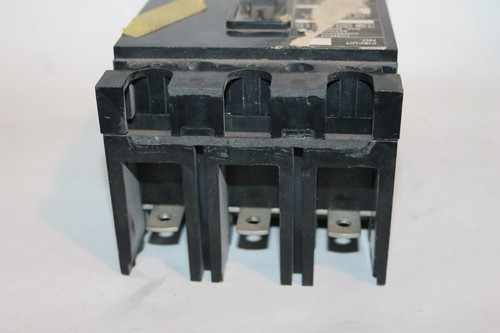 Cutler Hammer EHC3040 40A Circuit Breaker 3 Pole 240VAC (loc:Q) - Picture 8 of 11