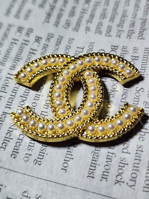 Chanel button Gold Pearls Large Pronged flat button 40 mm 1 pc*****