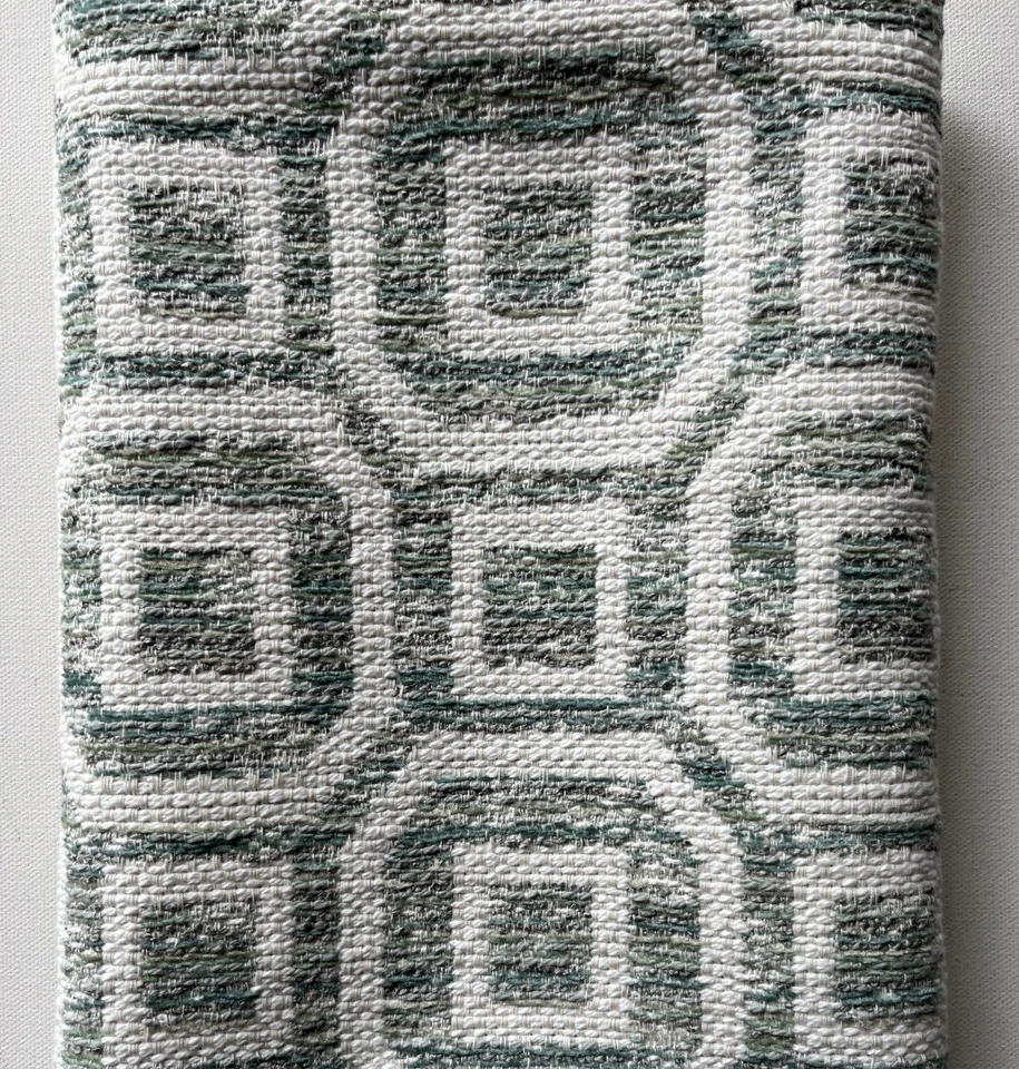 Remanente de tela cuadrados de tweed verde/blanco Kravet 24"x24" Foto 2 de 3