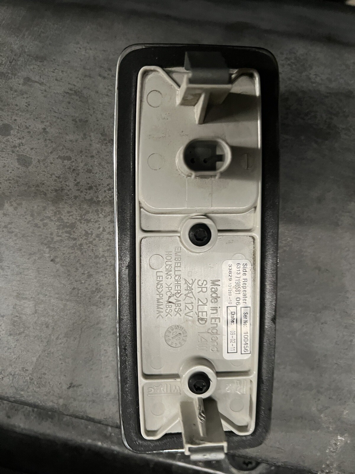 OEM Rolls Royce Ghost Left Front Turn Indicator Light Repeater 7198581