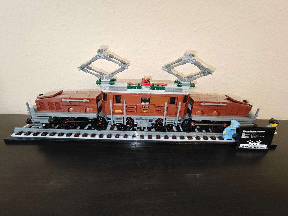 LEGO Icons 10277 Crocodile Locomotive, Foto 2 von 3