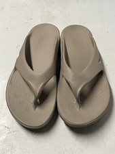 Men s Oofos Ooriginal OOfoam Nomad Beige all-synthetic thong flip flops 11 / 44