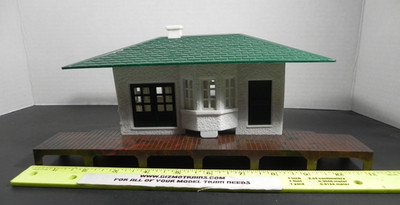 O GAUGE BUILDING PLASTICVILLE DEPOT