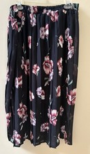 Women  s Sag Harbor Black Floral Skirt Size XL Excellent Condition
