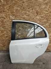 Porte arrière et accessoires Nissan MICRA