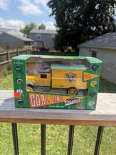 1993 Ertl NFL Goal Line Classics Green Bay Packers Die Cast Metal Truck Bank Cer