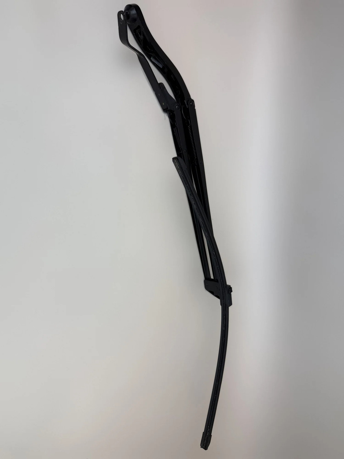 McLaren 570S 2016-2021 Left Windshield wiper assembly P/N 13A5860CP