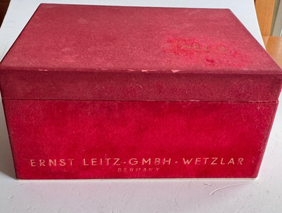 #LK045-Empty red Box FÜR Leica M3  ISUMO 704270/114885 ohne Inhalt-1954