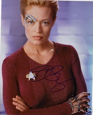 JERI RYAN - STAR TREK VOYAGER AUTOGRAPH SIGNED PHOTO POSTER