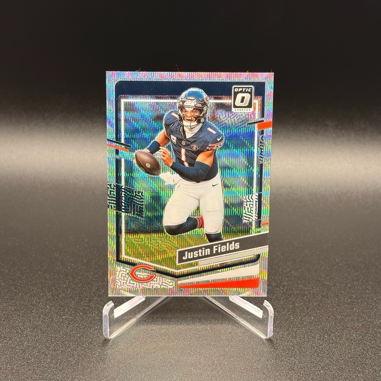 2023 Panini Donruss Optic Justin Fields Wave Prizm /300 #36 Bears 6.26