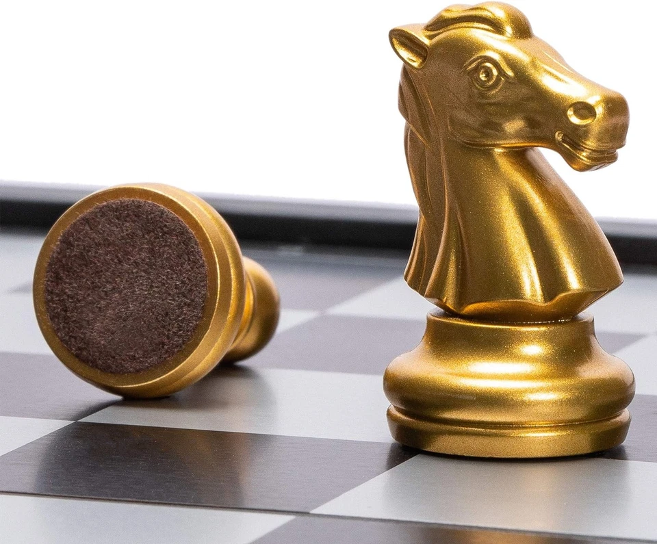 Juego de ajedrez magnético de madera tablero de madera tallado a mano hecho a mano juego plegable 9,8 pulgadas Foto 2 de 4