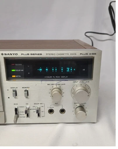 SANYO PLUS-Series 055 Cassette Deck - Reproductor de audio doméstico vintage probado y funcionando Foto 4 de 4