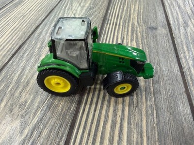 Ertl John Deere Die-Cast Toy Tractor Green & Yellow 4'' Collectible Model