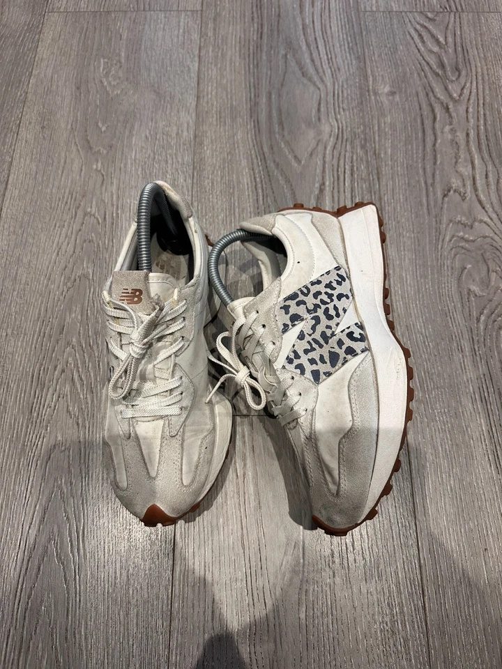 New Balance 327, photo 2 of 5