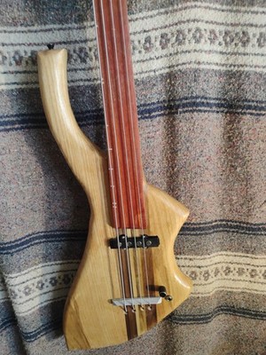Right-hand Fretless Bass 4 String Ash Mod Wishbass 34''  Scale J Style  Pickup