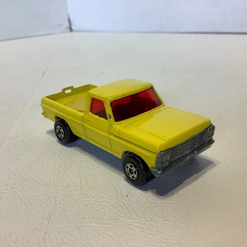 Vintage Matchbox Lesney Rola-Matics Wild Life Truck #57 Yellow