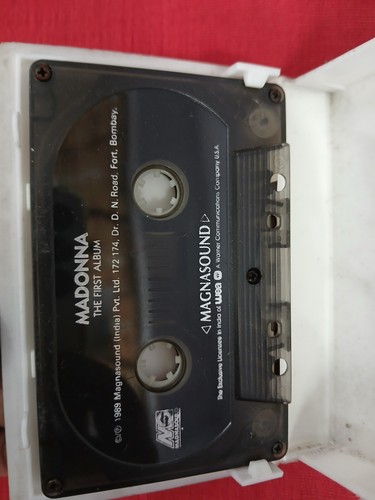 MADONNA FIRST ALBUM CLAMSHELL ULTRA RARE CASSETTE TAPE INDIA indian 1992 - Picture 4 of 4