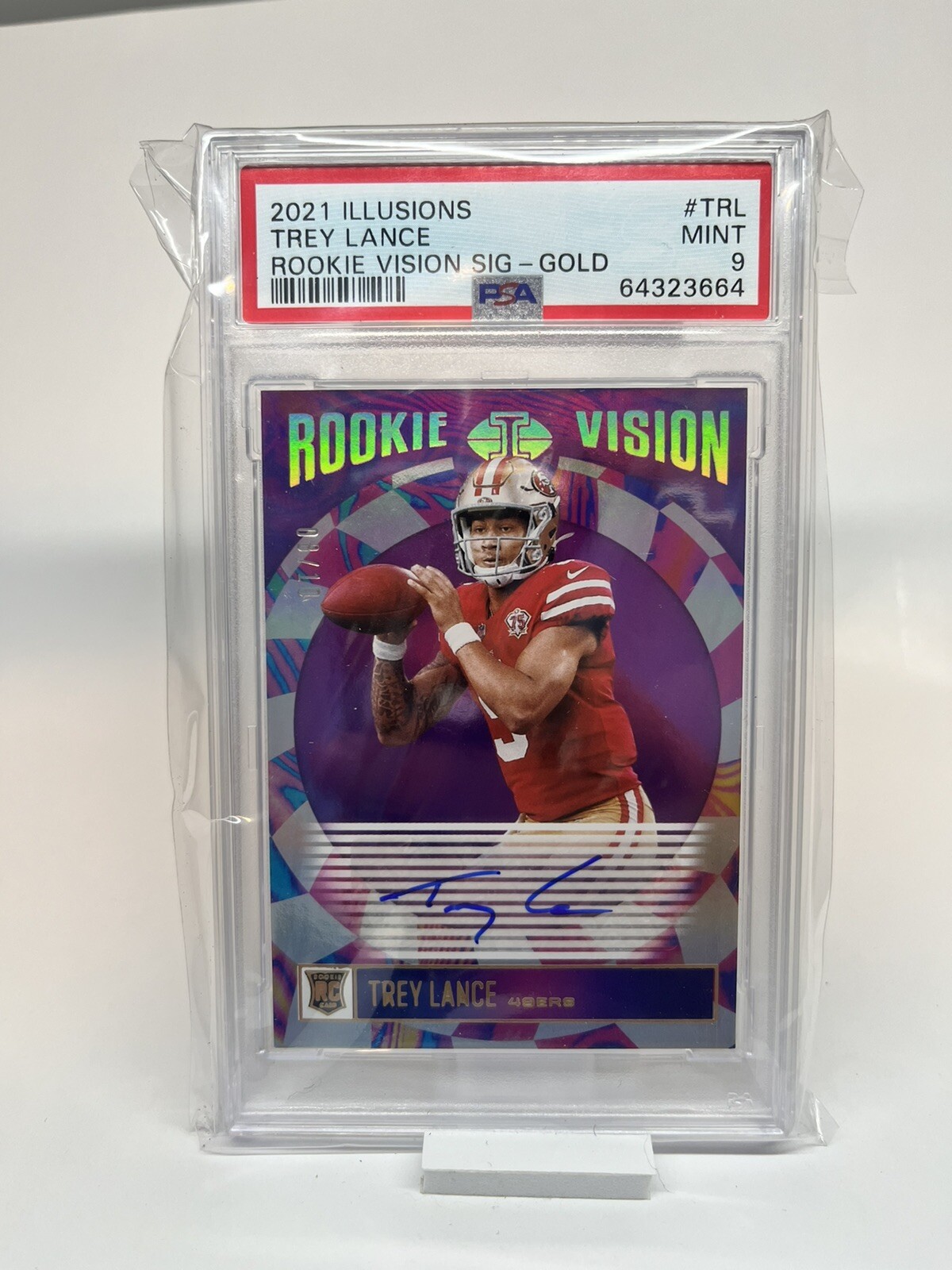 Trey Lance Panini Illusions Rookie Vision Signatures #TRL Gold