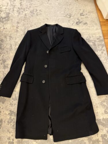 Gucci Black Overcoat, Men Size 38, Fabric Is 100% Cashmere, Single Breasted.