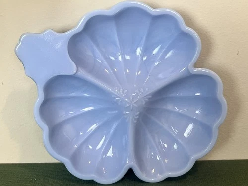 Vintage Delphite Blue Clover Glass Leaf Shell Candy Nut Dish 3 Section