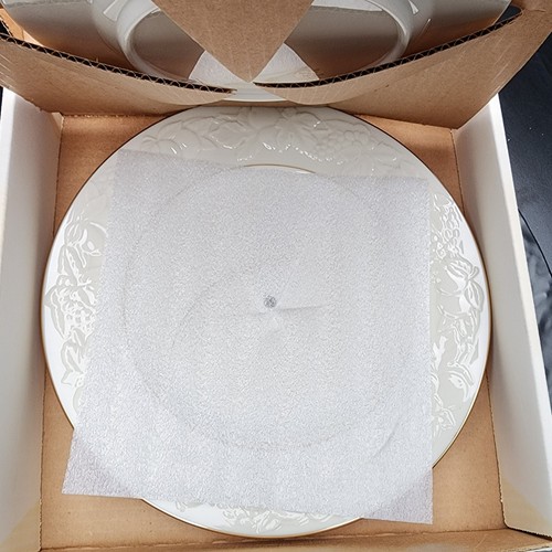 Lenox Fruits of Life 2-Tier Cake Stand 10.8 New in Box ๐บ๐ธ - Picture 2 of 7